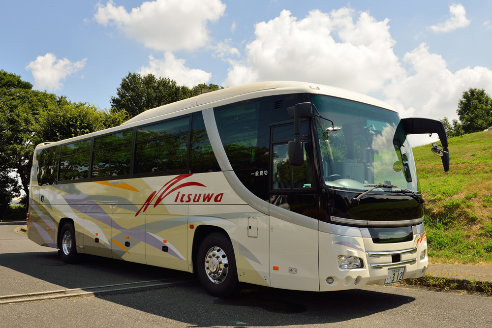 三倭観光　バス