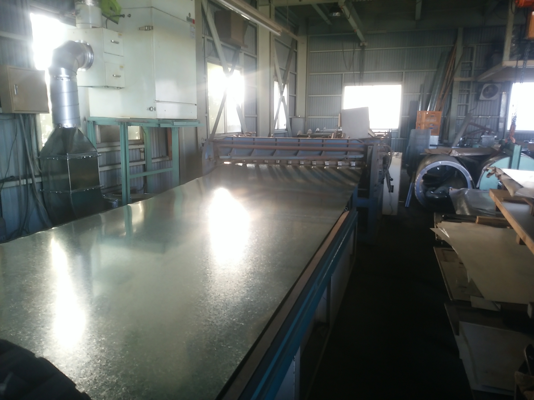 三正設備　工場